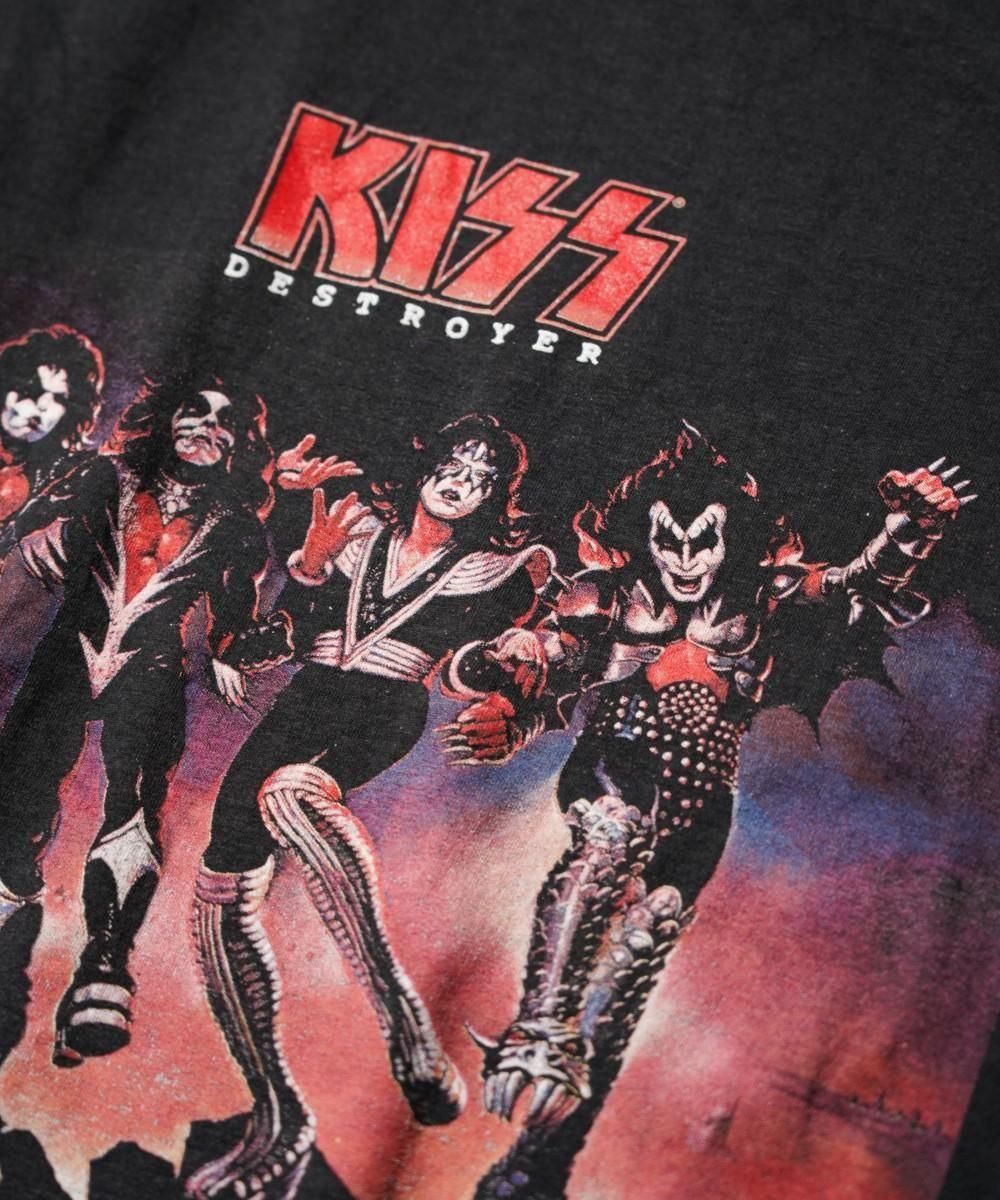 THRIFTY "KISS" TEE
