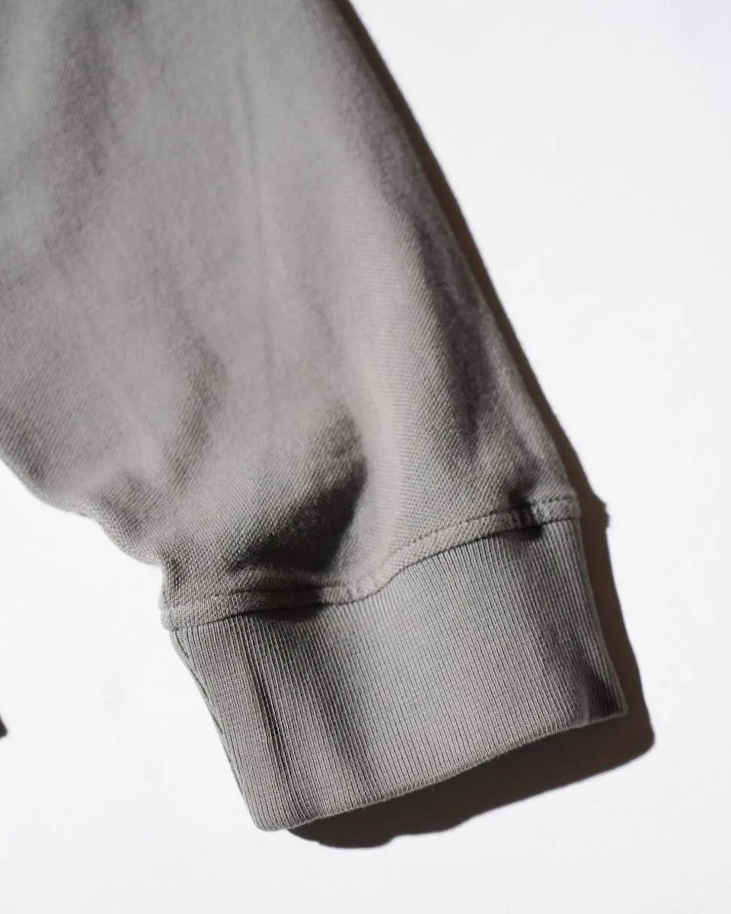 THE MAGUEY / LAYERED POLO CHARCOAL BLACK