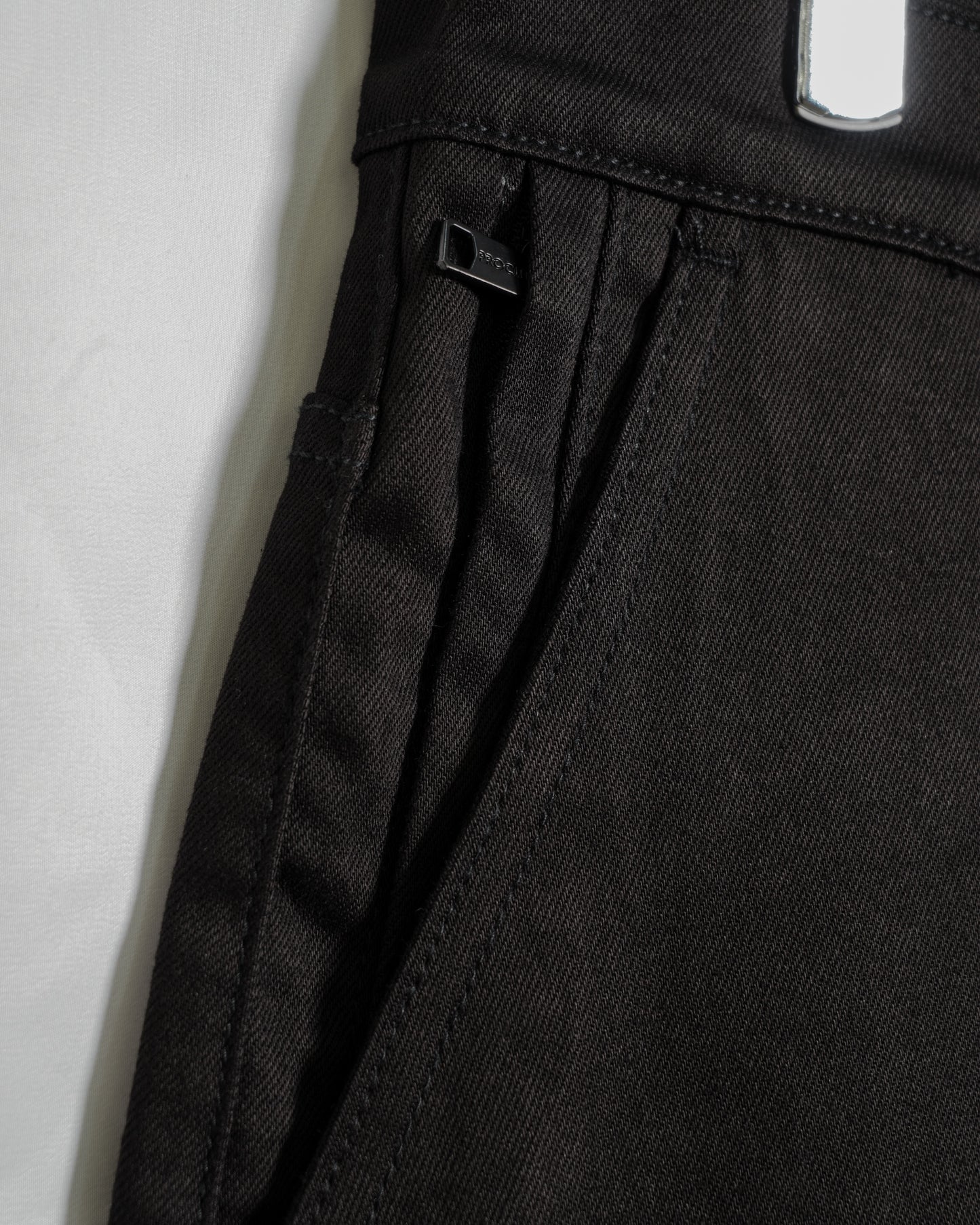 BLACK_11