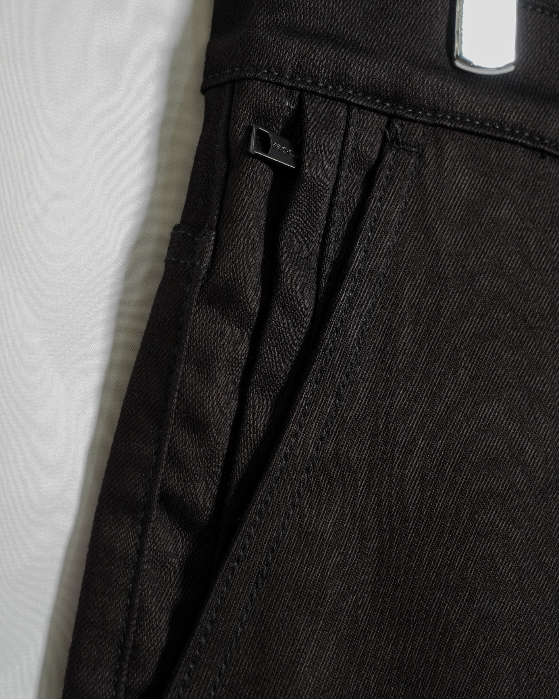 BLACK_11