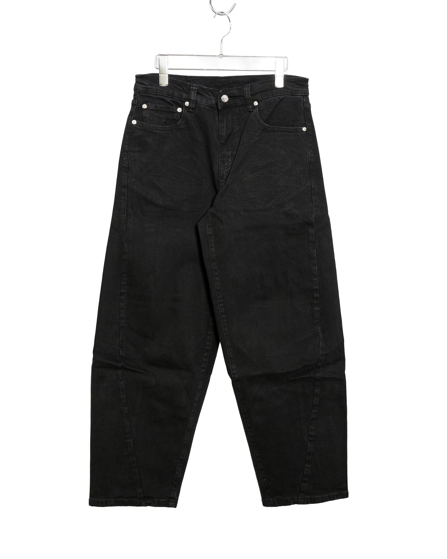BLACK_01