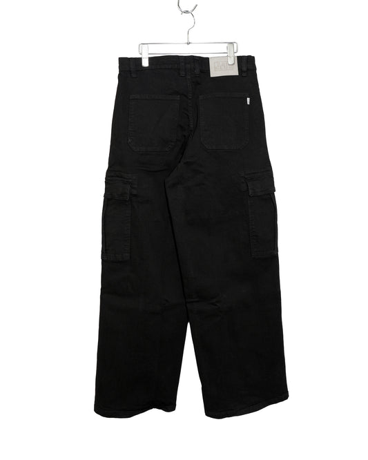 BLACK_02