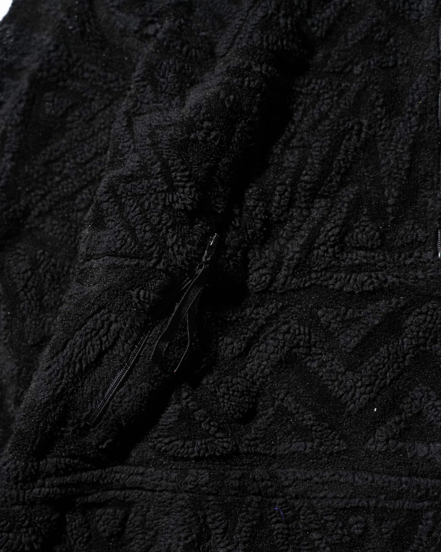 BLACK_03