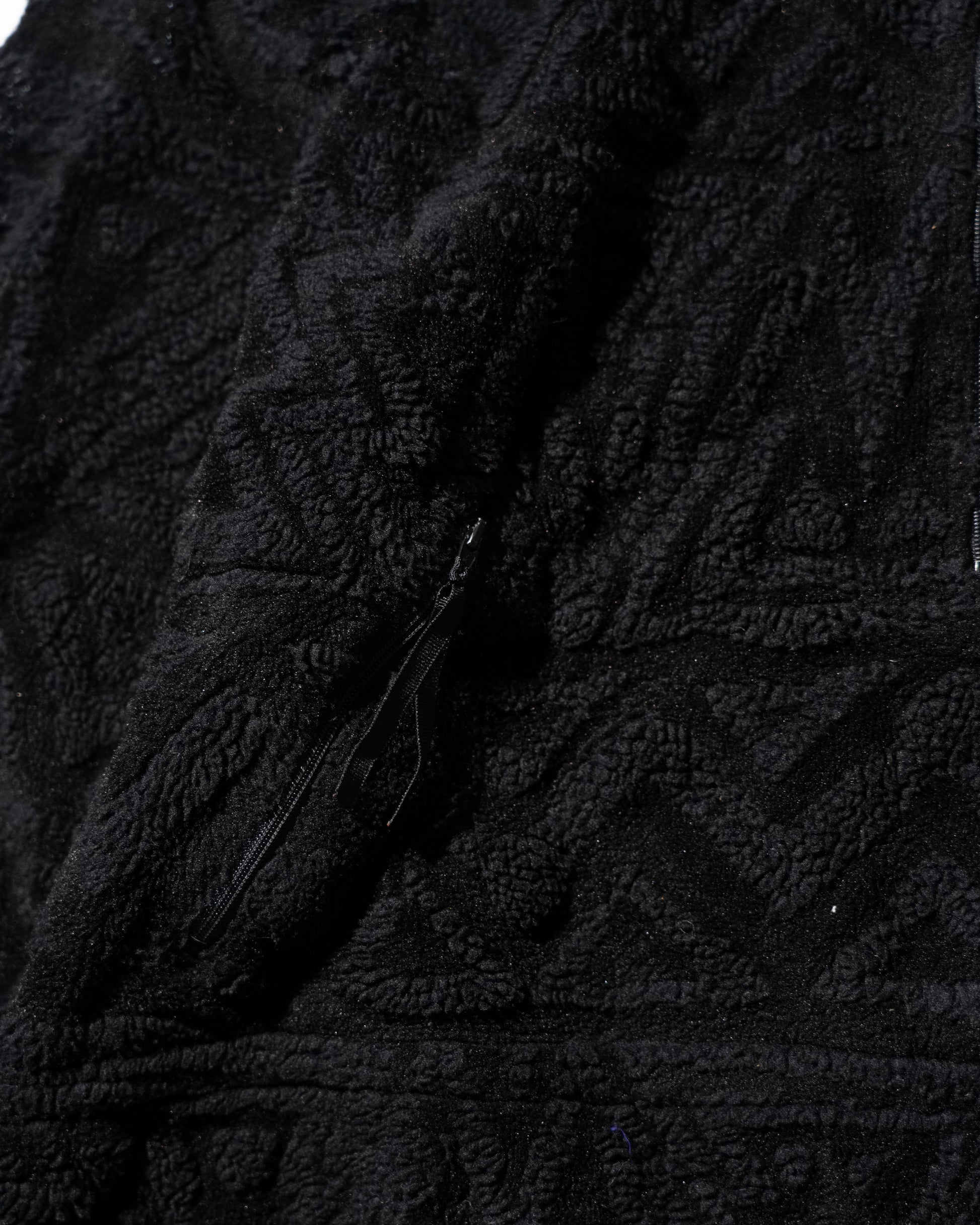 BLACK_03