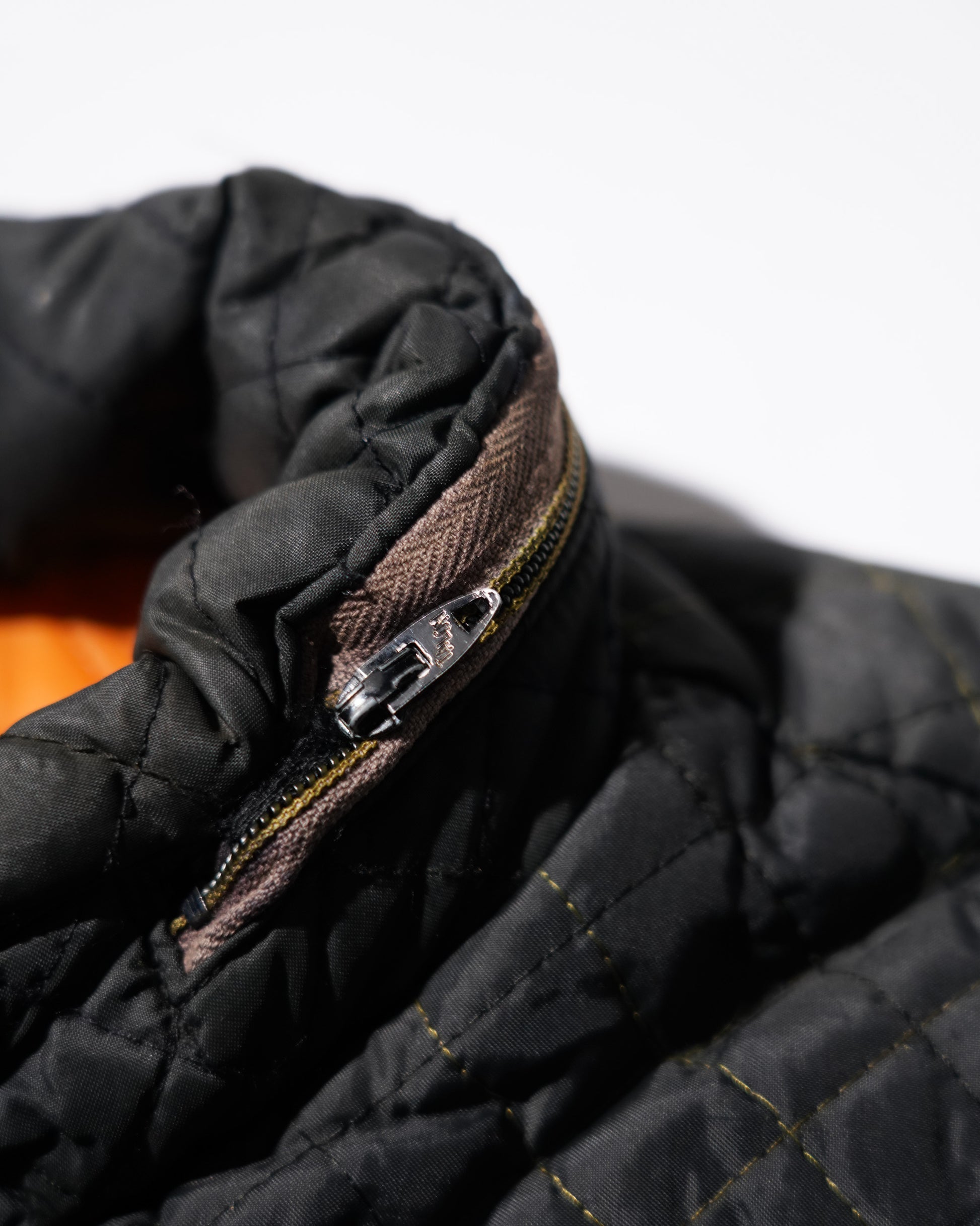 BLACK/ORANGE_02