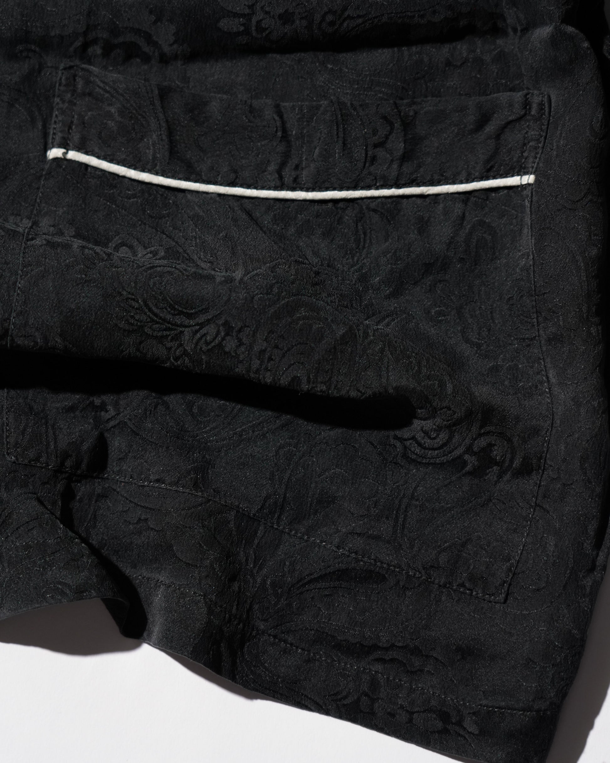 BLACK_05