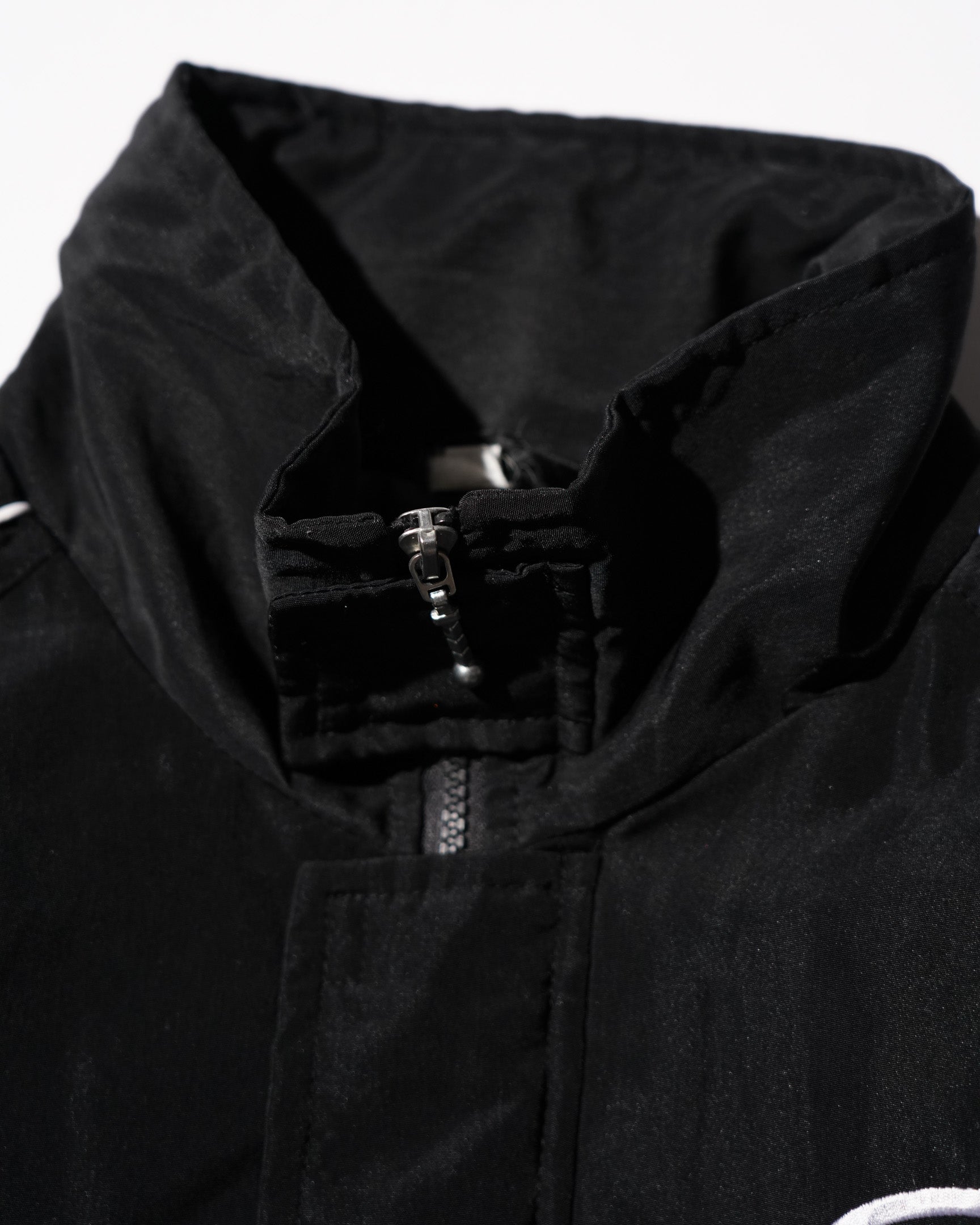 BLACK_02