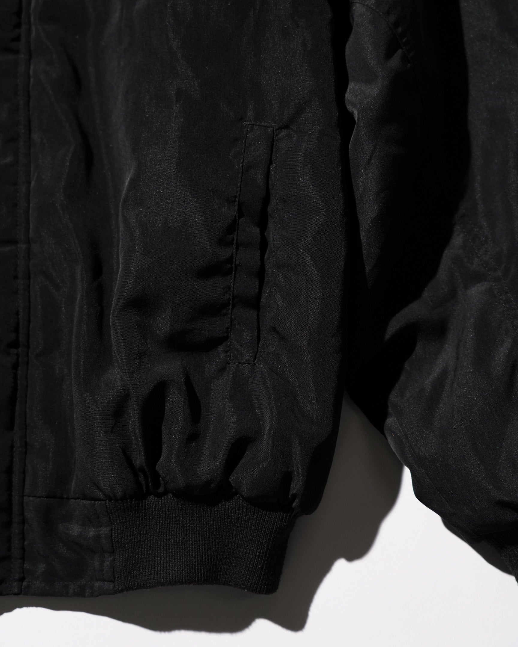 BLACK_05