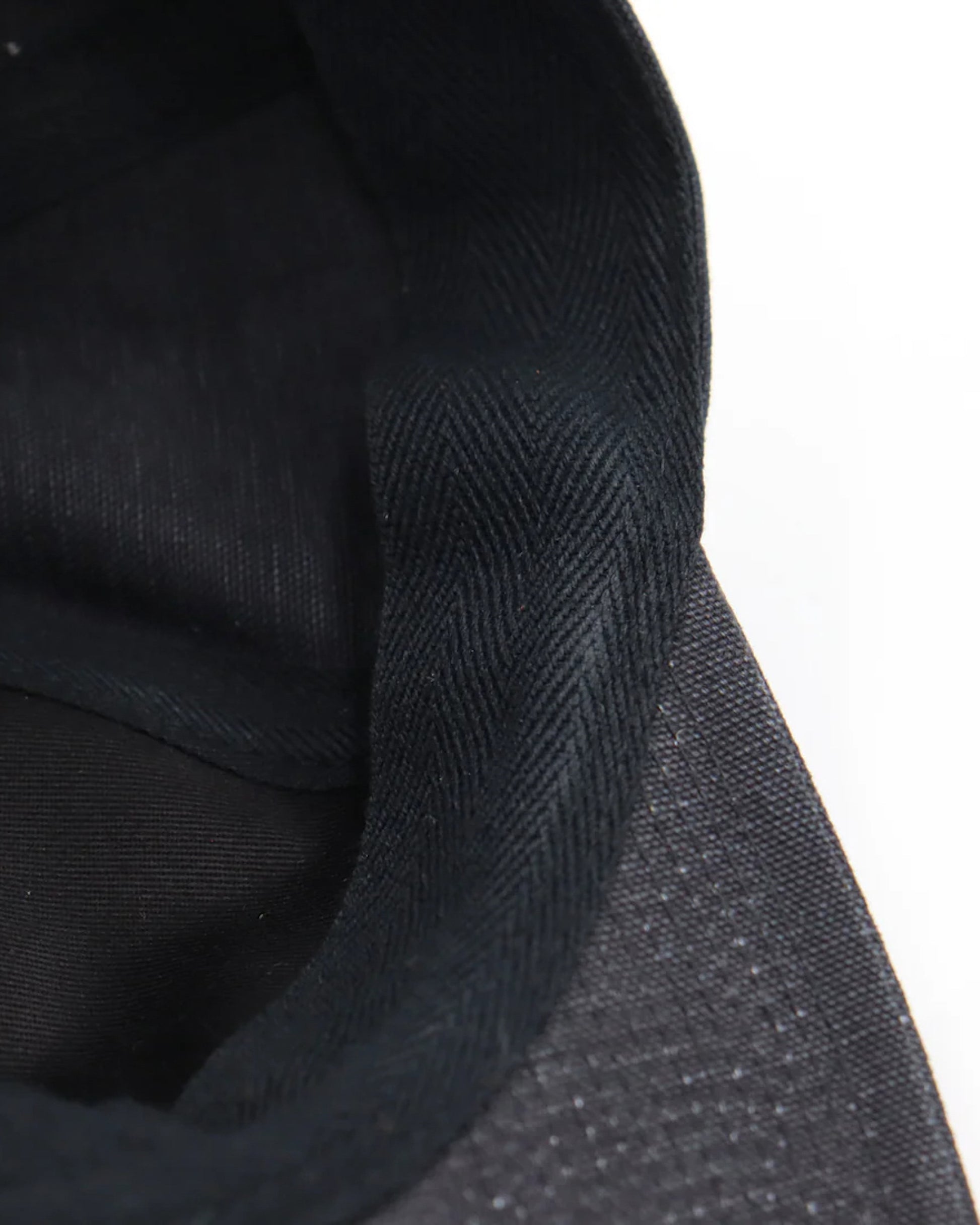 BLACK_08