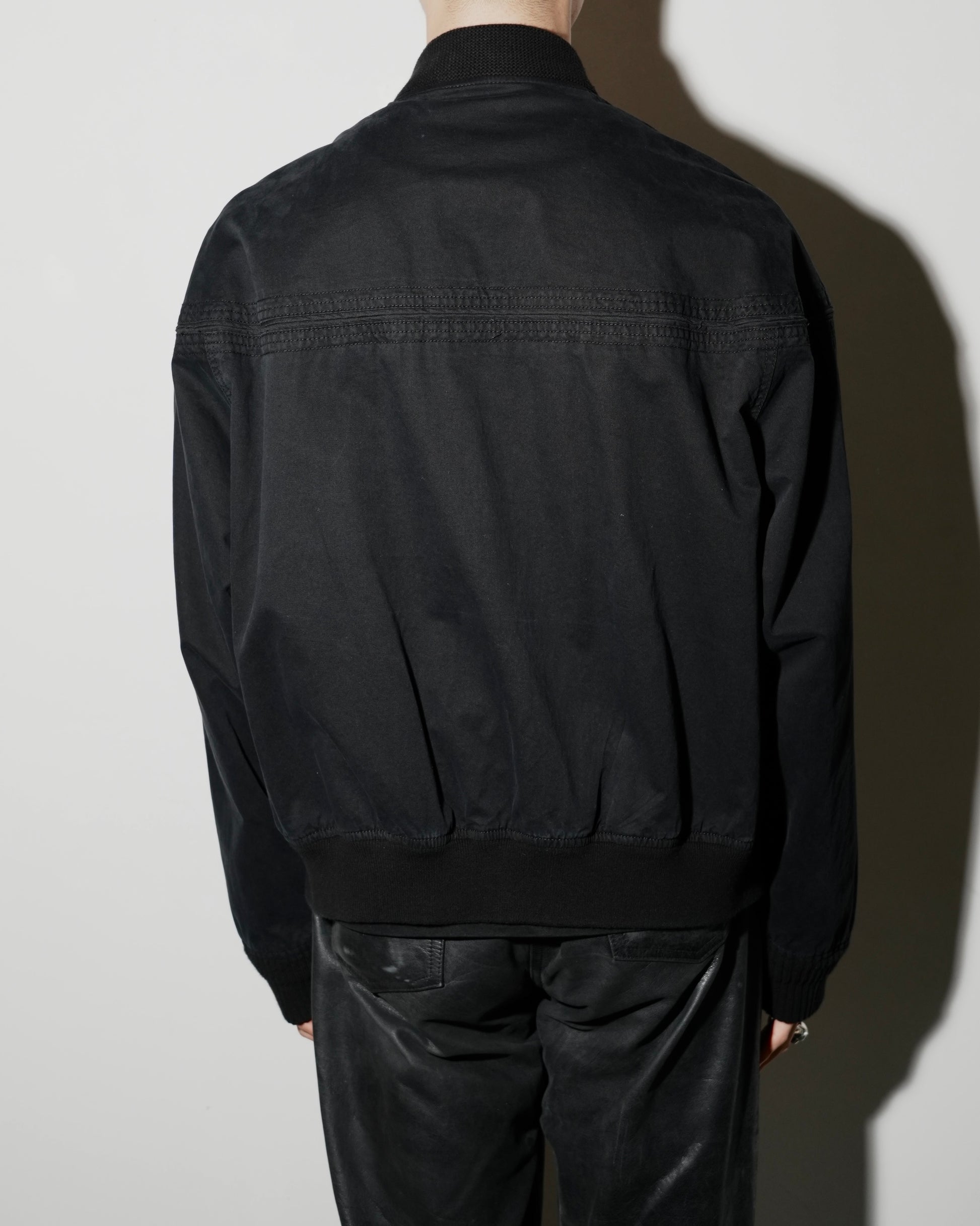 BLACK_05