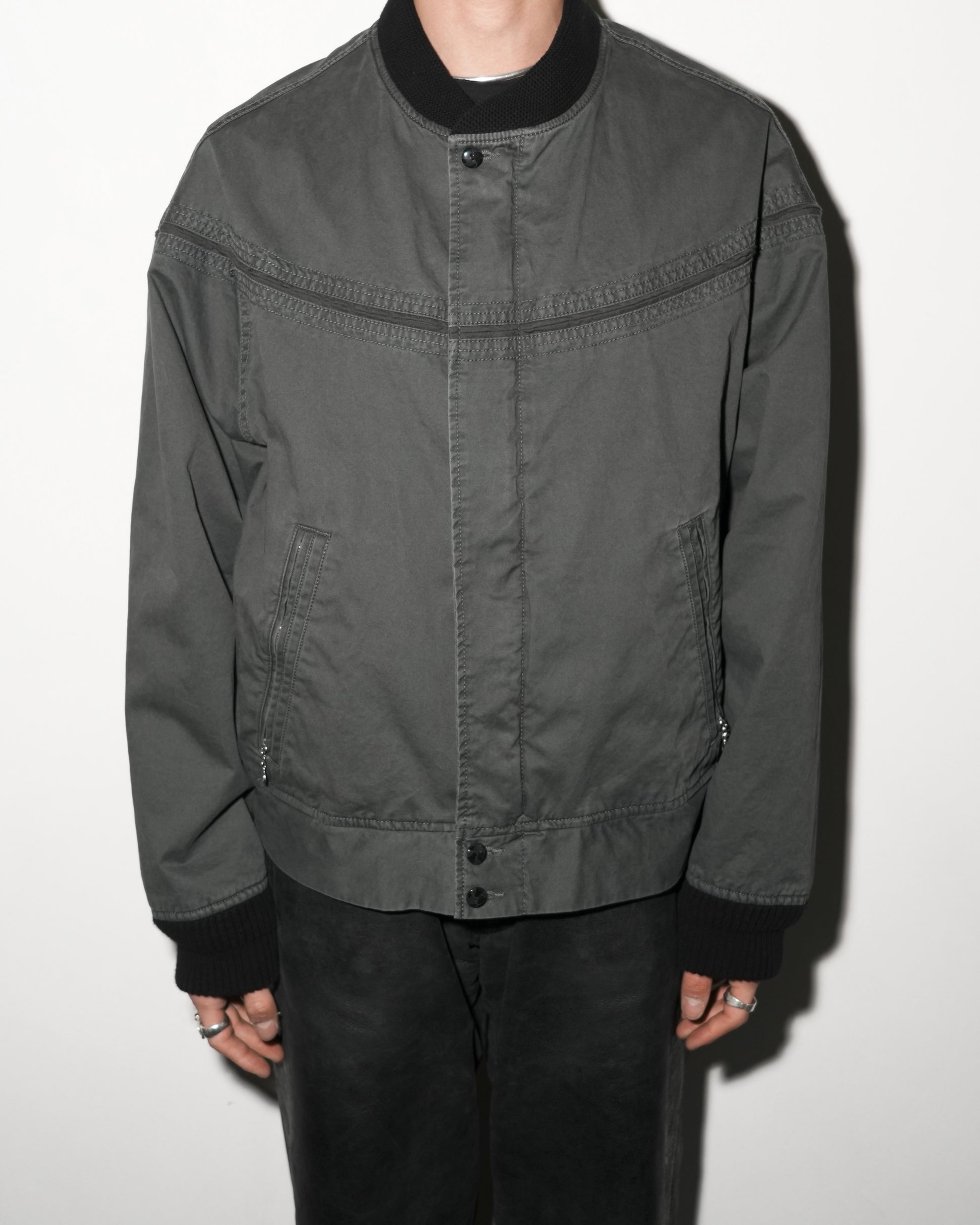 GRAY_03