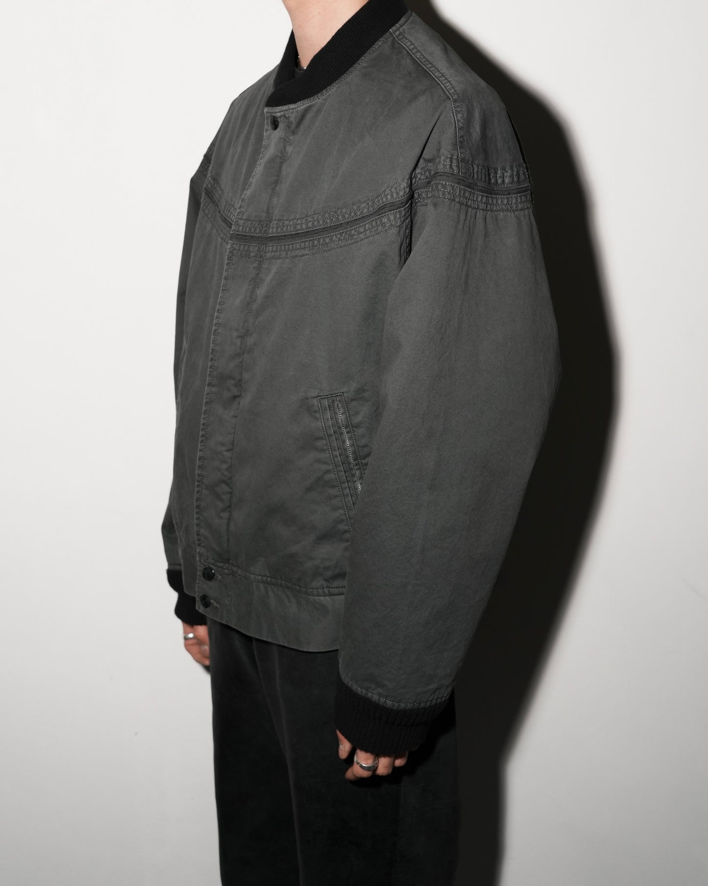 GRAY_04