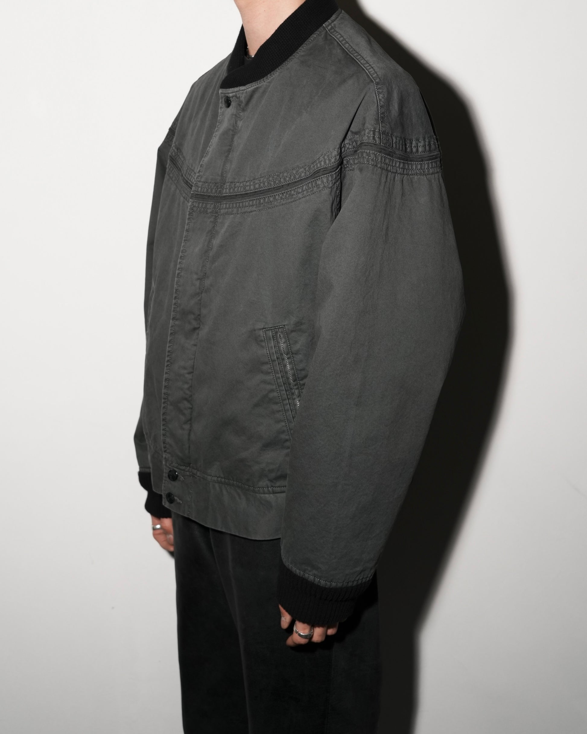 GRAY_04