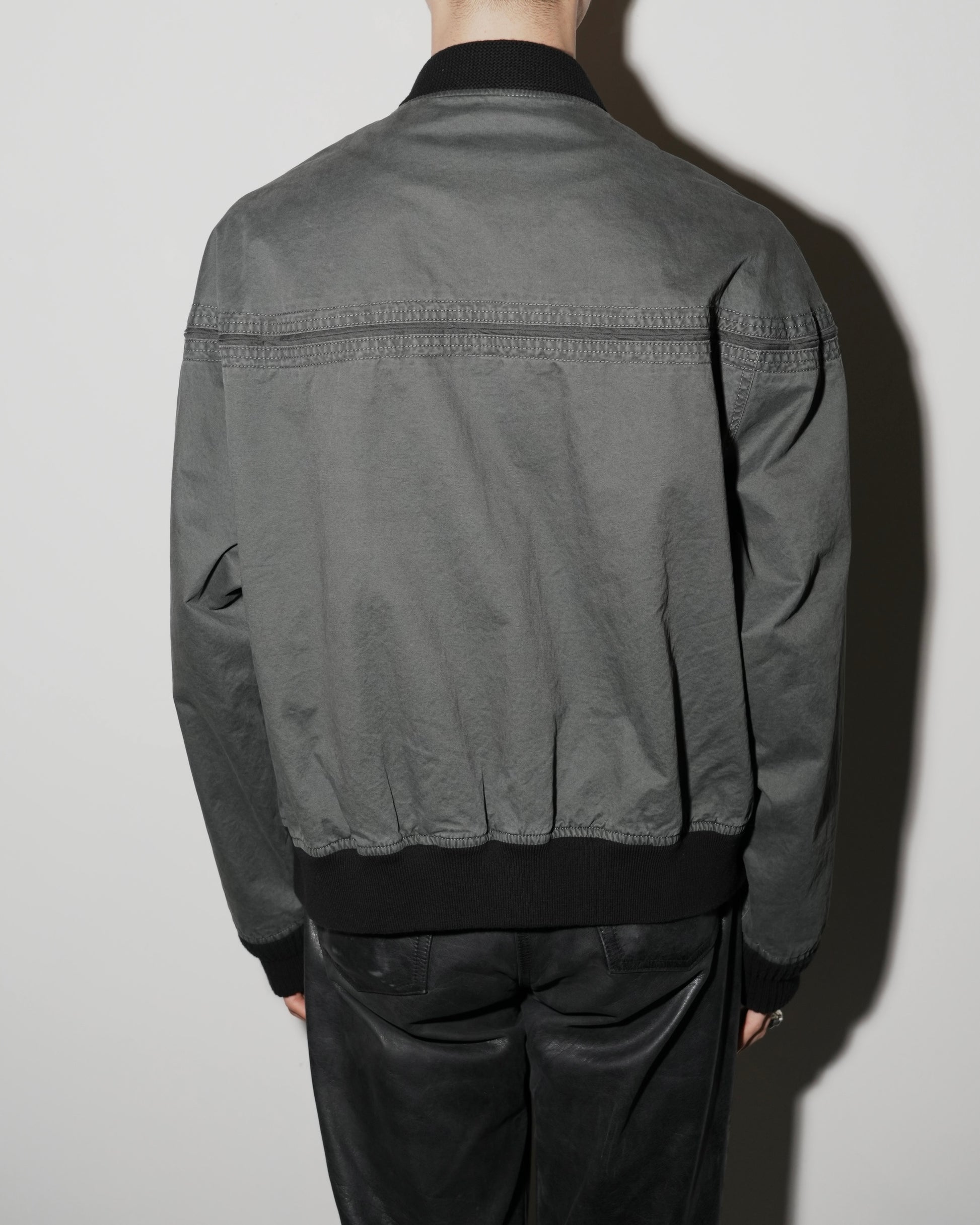 GRAY_05