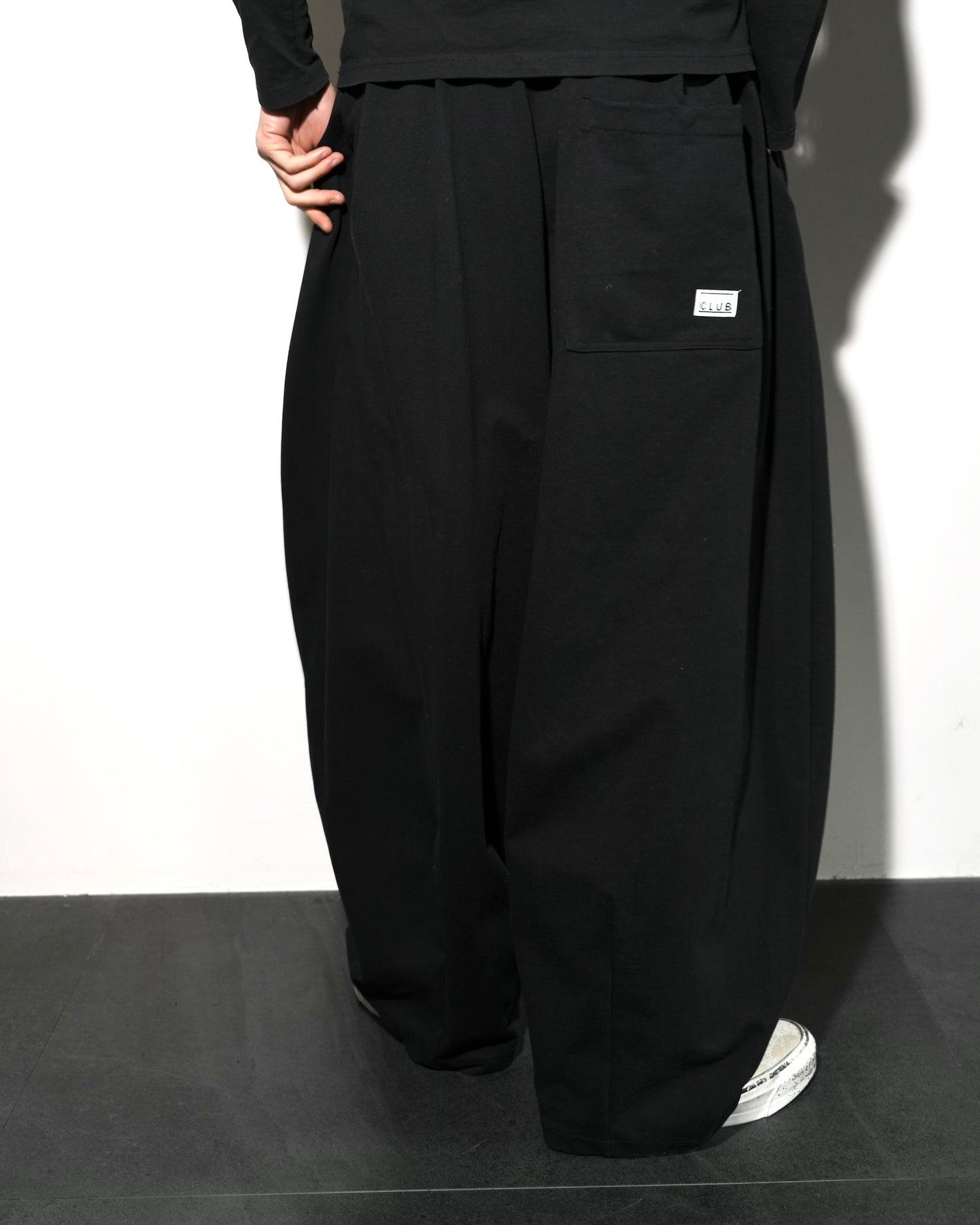 BLACK_05