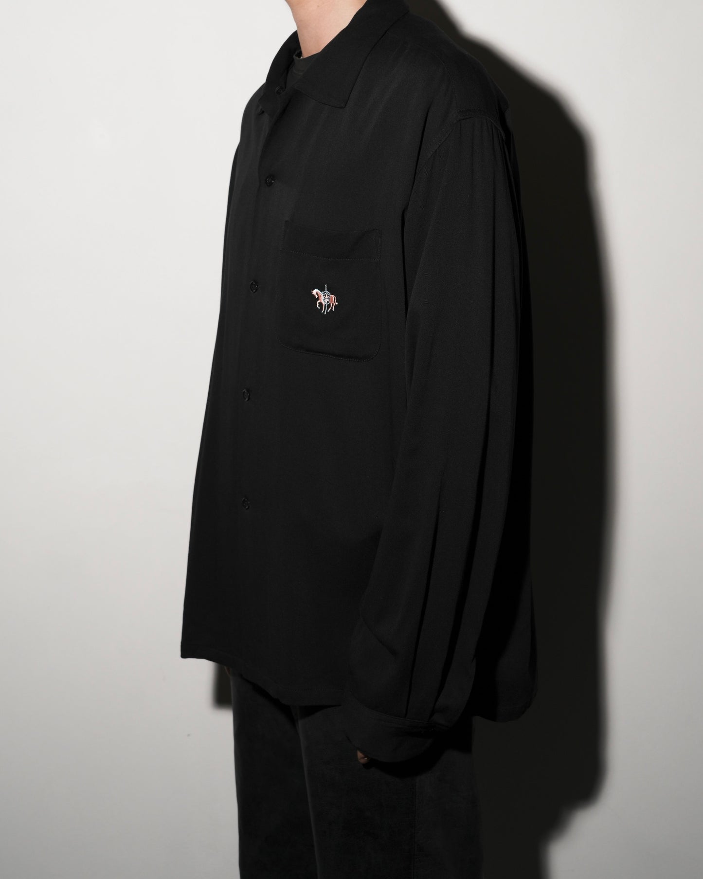 BLACK_03